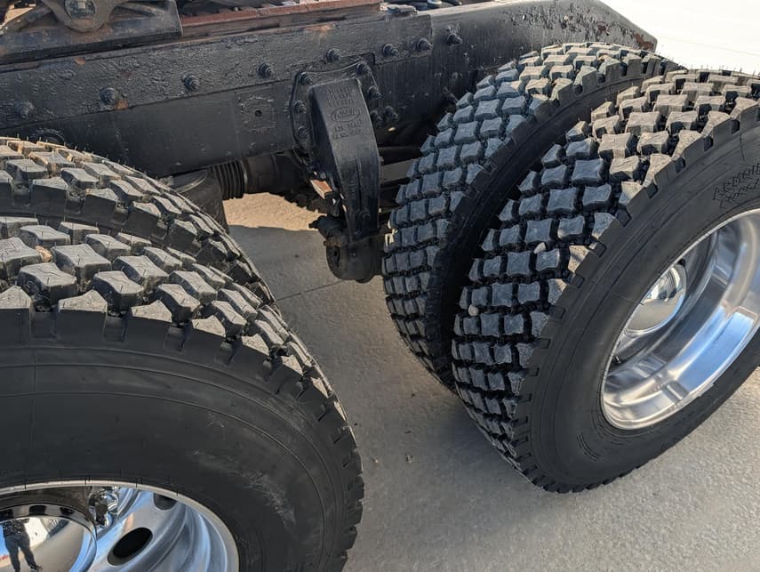 2019 Peterbilt 389 - 8