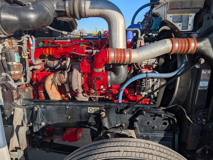2019 Peterbilt 389 - 14