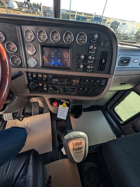 2019 Peterbilt 389 - 20
