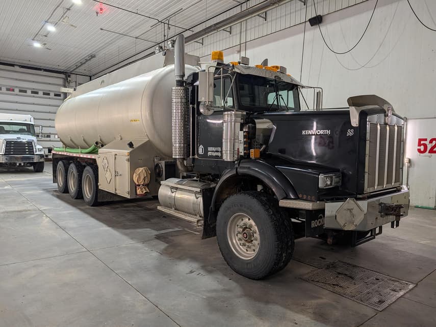 2005 Kenworth C500 - 3