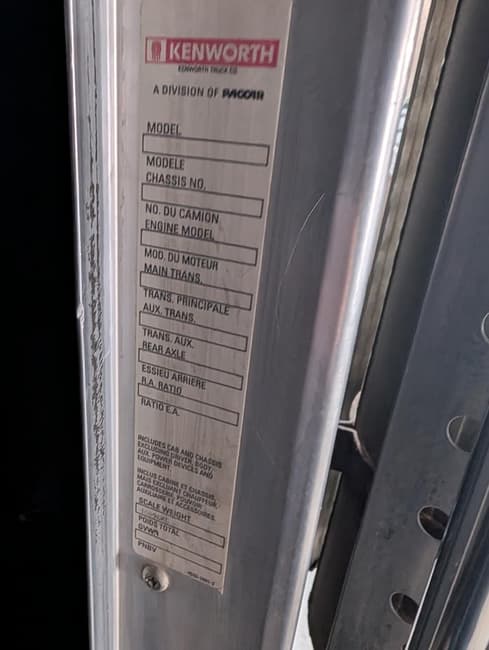 2005 Kenworth C500 - 25