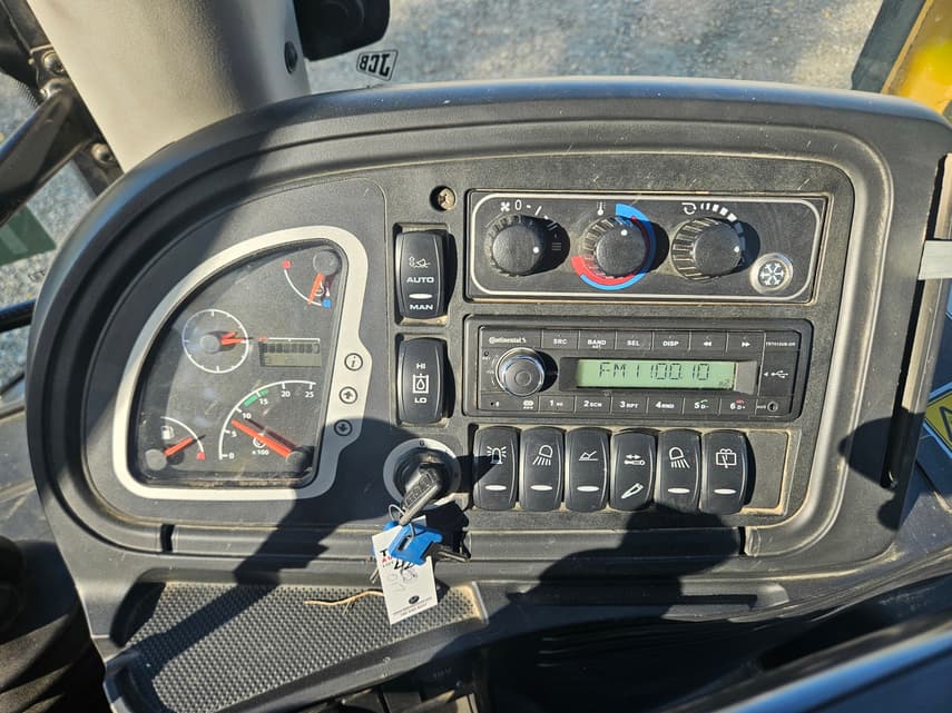 2023 JCB 3CX15 - 13
