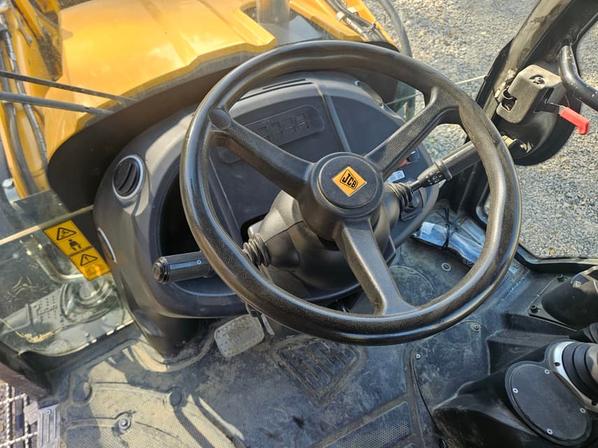 2023 JCB 3CX15 - 15