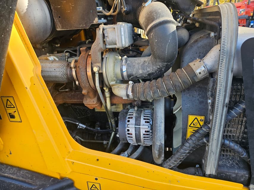 2023 JCB 3CX15 - 19