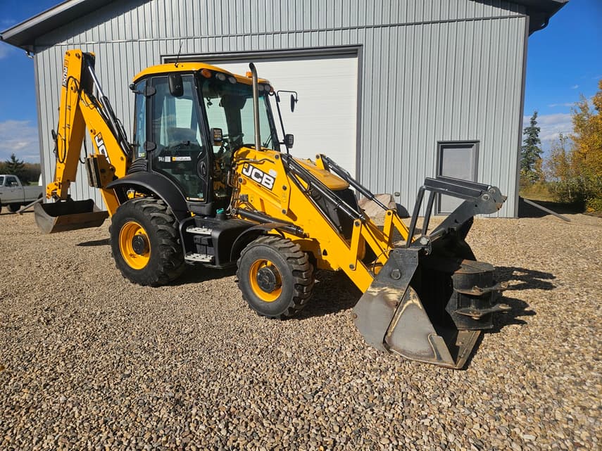 2023 JCB 3CX15 - 2