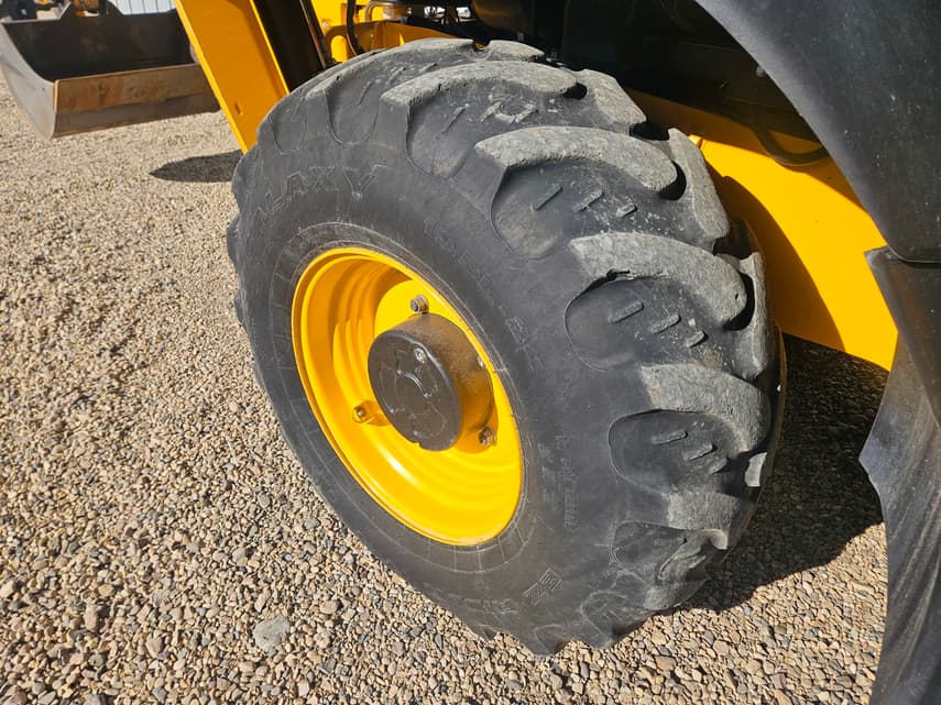 2023 JCB 3CX15 - 33