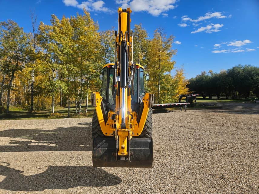 2023 JCB 3CX15 - 8