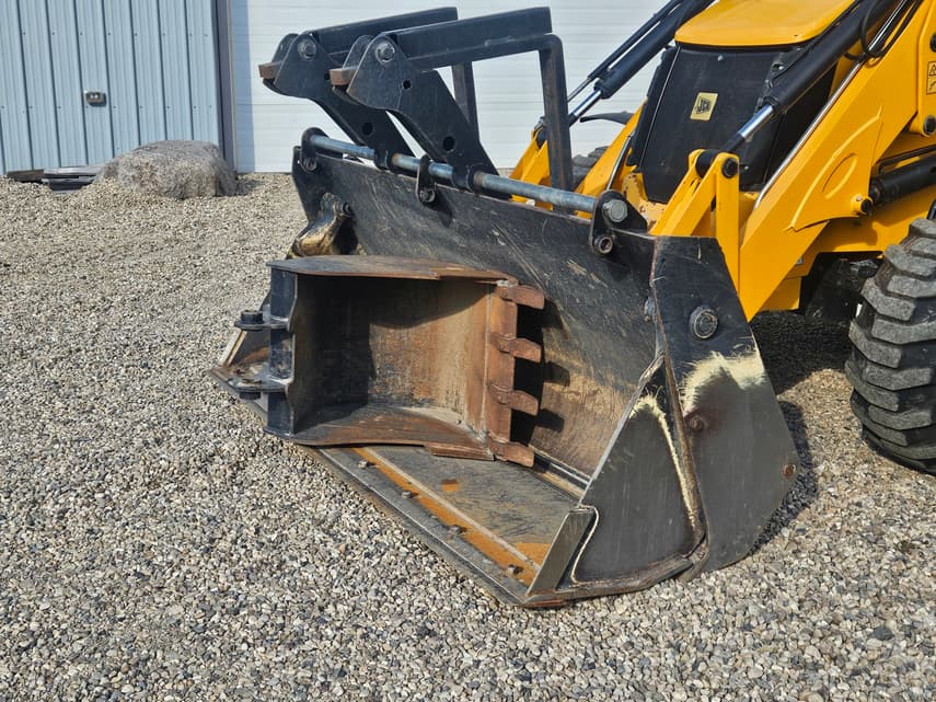 2023 JCB 3CX15 - 9